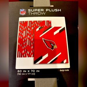NWT NFL Arizona Cardinals Super Plush Throw size 60x70 inches